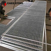 Grătară cu pasarelă din oțel inoxidabil